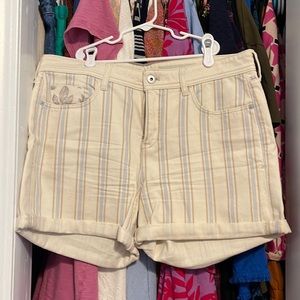 Slim Boyfriend Shorts